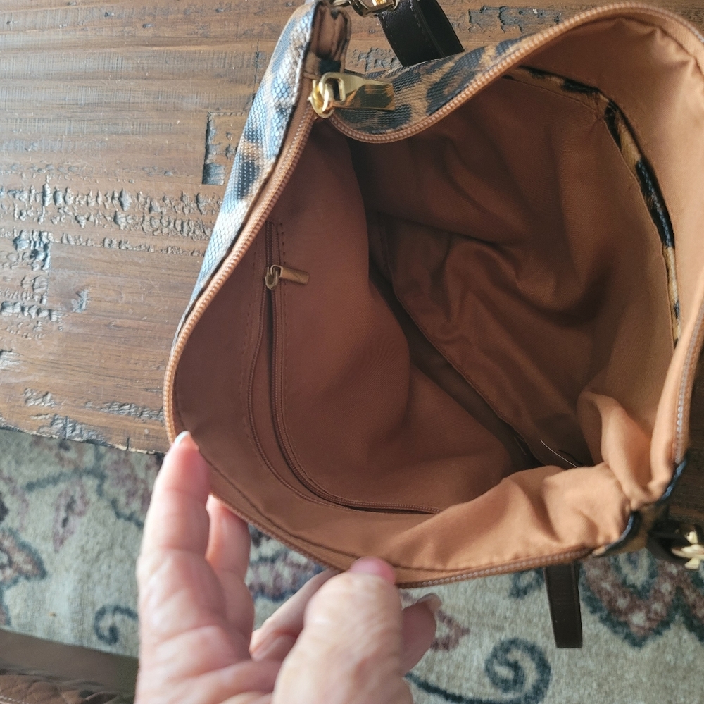 Boutique leopard print crossbody bag - Picture 5 of 5